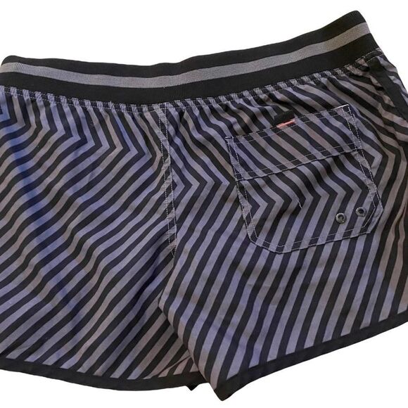 NWOT CONVERSE ONE STAR SPORT SHORTS (S) - Picture 5 of 9